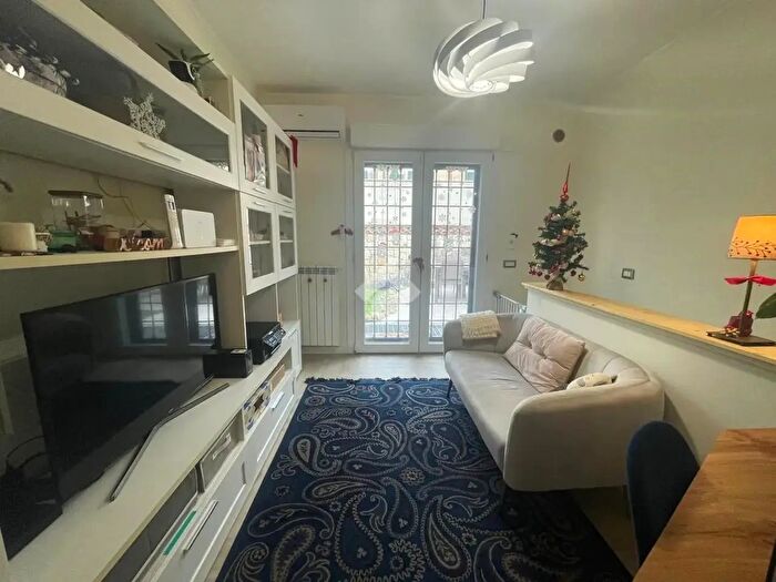 Appartamento trilocale in vendita in Via Santa Chiara, Marino