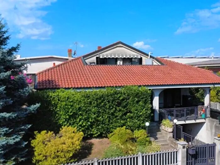 Casa con 6 locali in vendita in Via Luigi Einaudi, Brandizzo