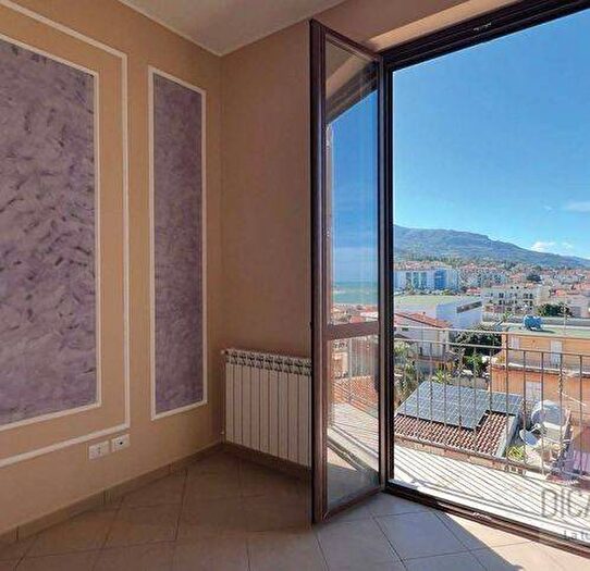 Casa con 5 locali in affitto in Via San Giuseppe, Centro, SantAgata di Militello