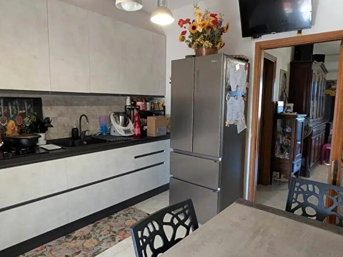 Appartamento quadrilocale in vendita in Via Sassetti, Scandicci