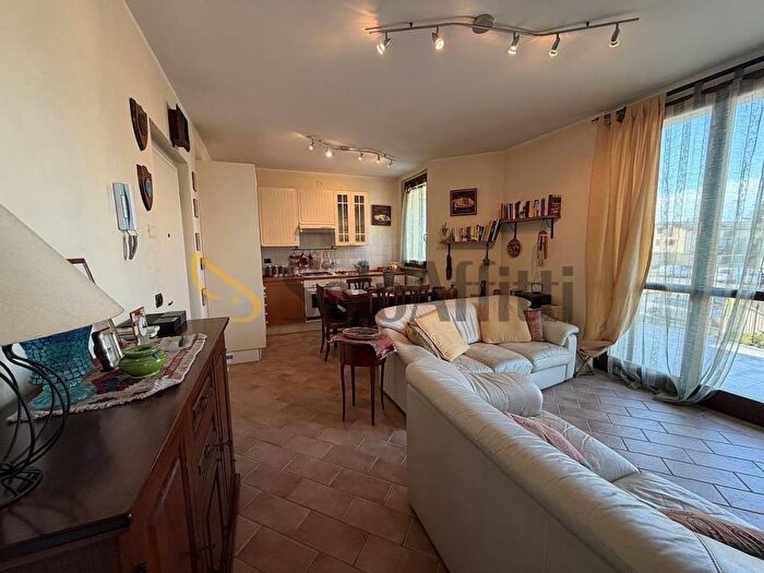 Appartamento bilocale in affitto in Via delle Rose, Centro, Albuzzano