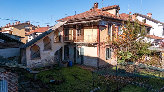 Casa con 5 locali in vendita in Via Campi, Trinita