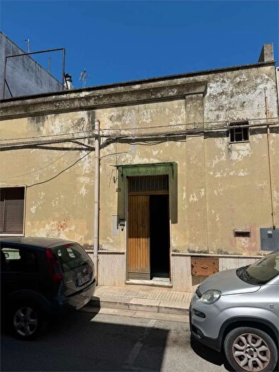 Appartamento con 6 locali in vendita in Via Tevere Mesagne, Mesagne