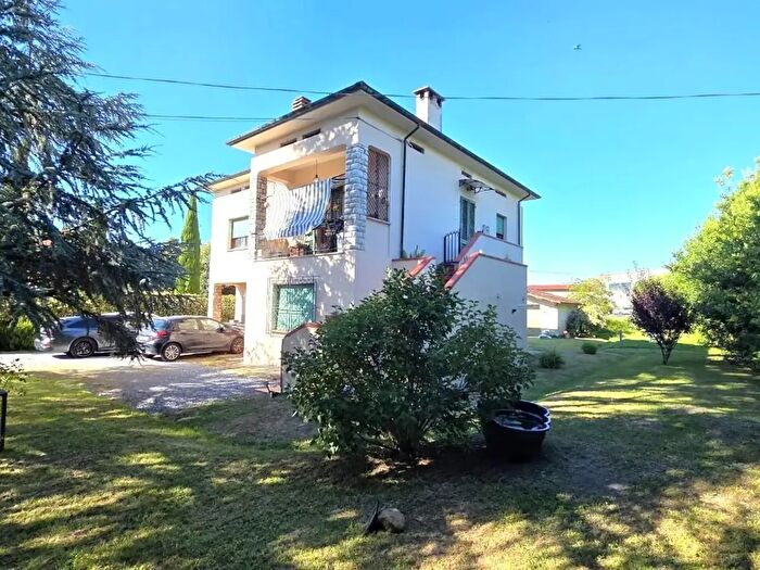 Casa con 5 locali in vendita in Omana Est, Porcari