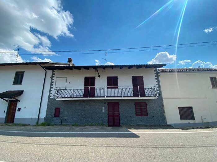Casa quadrilocale in vendita in Via Guglielmo Marconi Asigliano Vercellese, Asigliano Vercellese