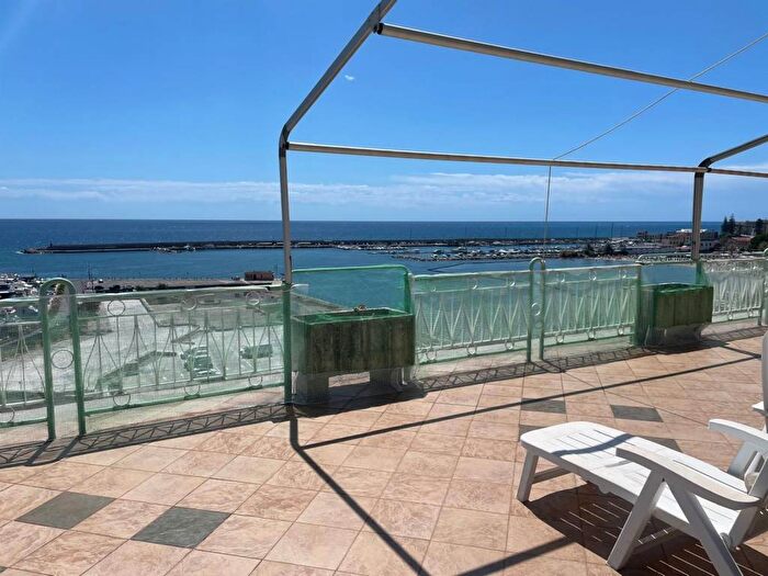 Appartamento bilocale in affitto in Via del Castillo, Porto Vecchio, Sanremo