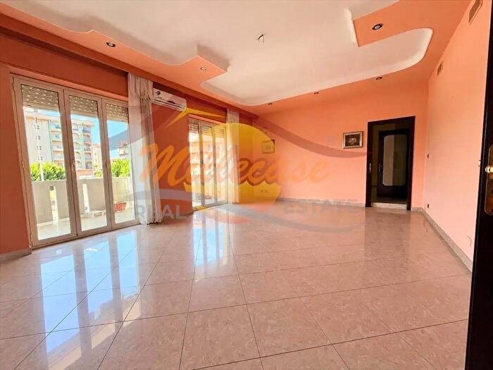 Appartamento con 6 locali in vendita in Viale Scala Greca, Siracusa