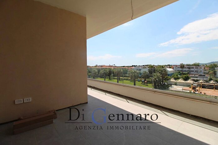 Appartamento trilocale in vendita in Via Roma, Martinsicuro