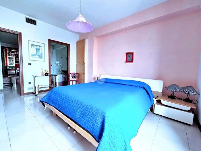 Appartamento trilocale in vendita in Via Crocefisso, Sava