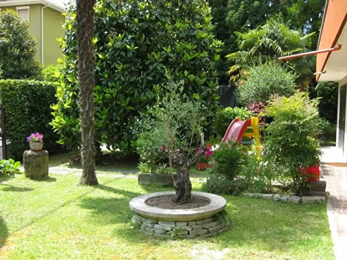 Casa con 6 locali in vendita in Via Acquileia, Selvazzano Dentro