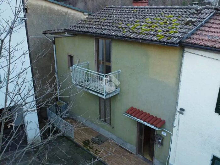 Casa trilocale in vendita in Via Case Biondi, San Marcello Piteglio