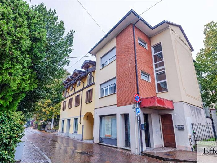 Appartamento bilocale in affitto in Viale Ticino, Centro, Gavirate