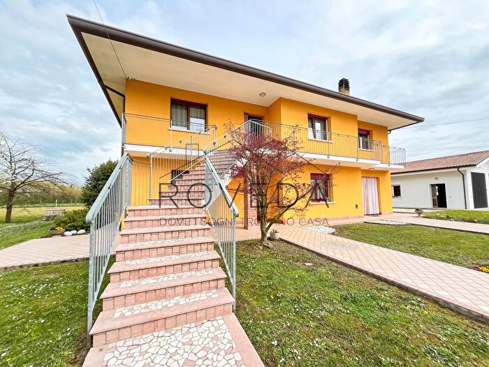 Casa con 6 locali in vendita in Via Tiziano Vecellio, Preganziol