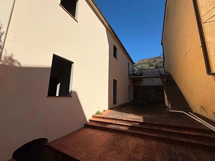 Casa con 7 locali in vendita in Certaldo