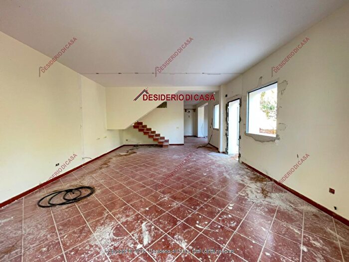 Casa con 5 locali in vendita in Trabia