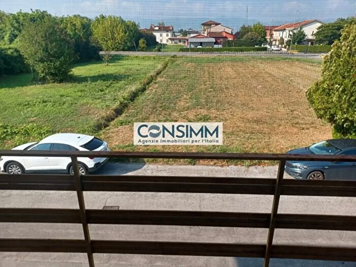 Casa con 6 locali in vendita in Via Cimarosa, Agliana