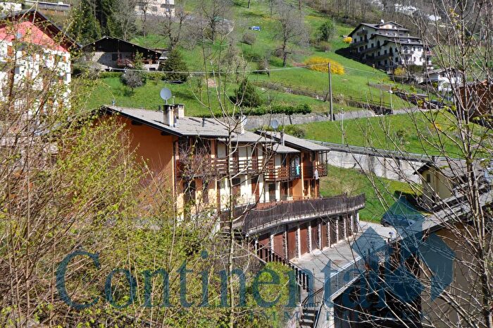 Casa quadrilocale in vendita in Via Prà lAcqua, Cusio