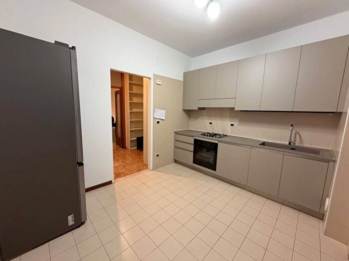 Appartamento trilocale in affitto in Via Giuseppe Missori, Borgo Trento, Verona