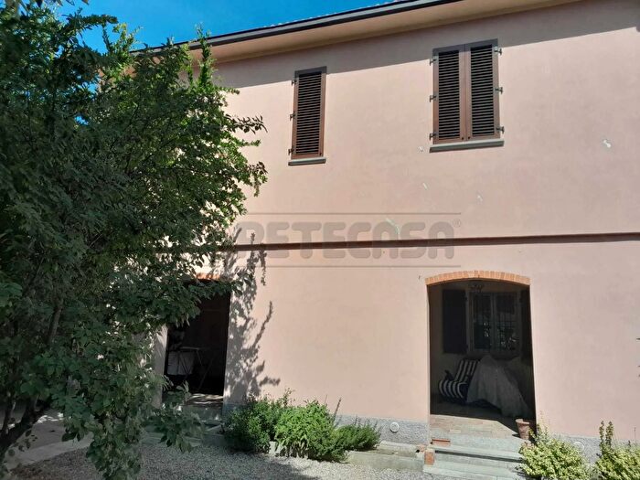 Casa con 6 locali in vendita in Via Roma, Pianengo