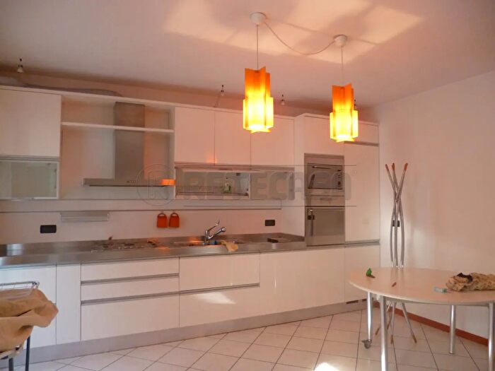 Appartamento con 5 locali in affitto in Montecchio Maggiore