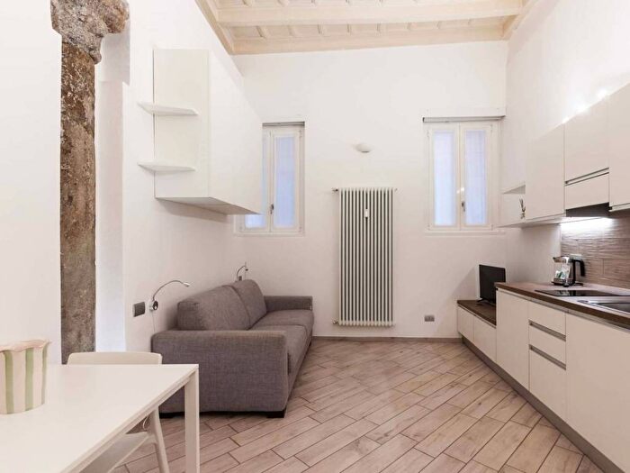 Appartamento monolocale in affitto in Corso Monforte, San Babila, Milano