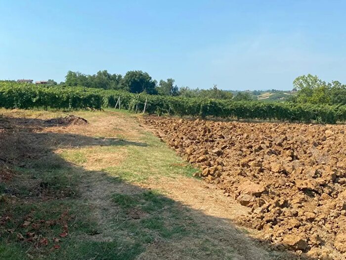 Casa con 6 locali in vendita in Castell'Arquato