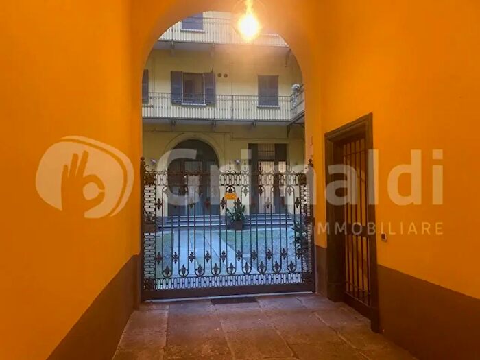 Appartamento trilocale in affitto in Piave, Milano