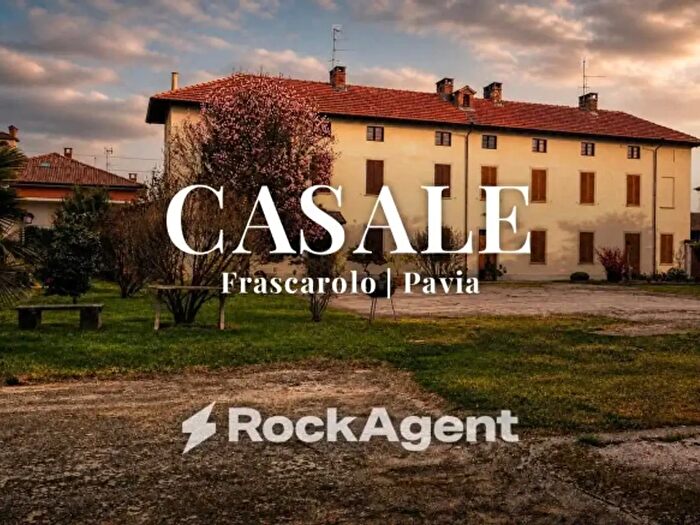 Casa con 6 locali in vendita in Via Manzoni, Frascarolo