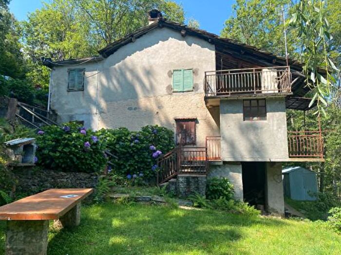 Casa quadrilocale in vendita in Località Aurosso, Alpette