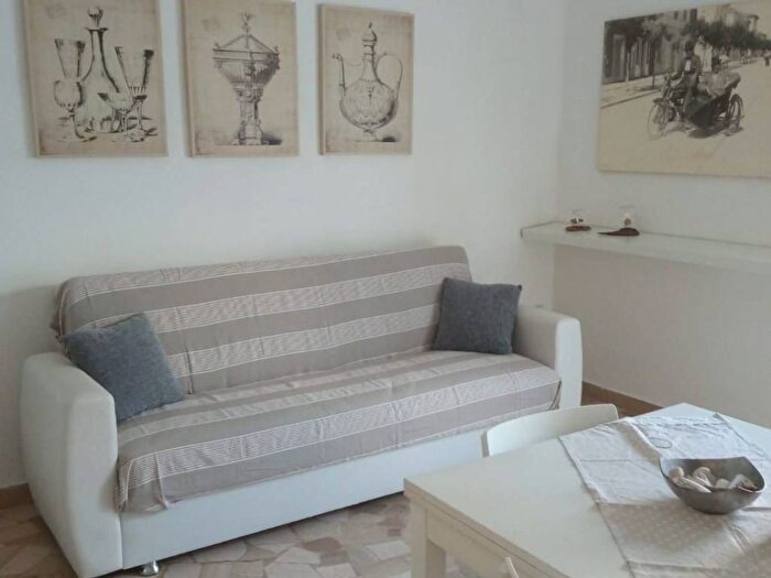 Appartamento trilocale in affitto in Piazza Giuseppe Mazzini, Lungomare, Viareggio