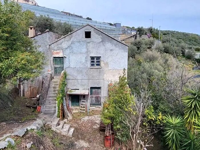 Casa con 5 locali in vendita in Via Firenze, Celle Ligure