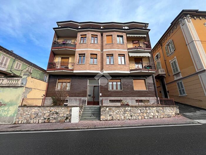 Appartamento bilocale in vendita in Via P Mazza, Varzi