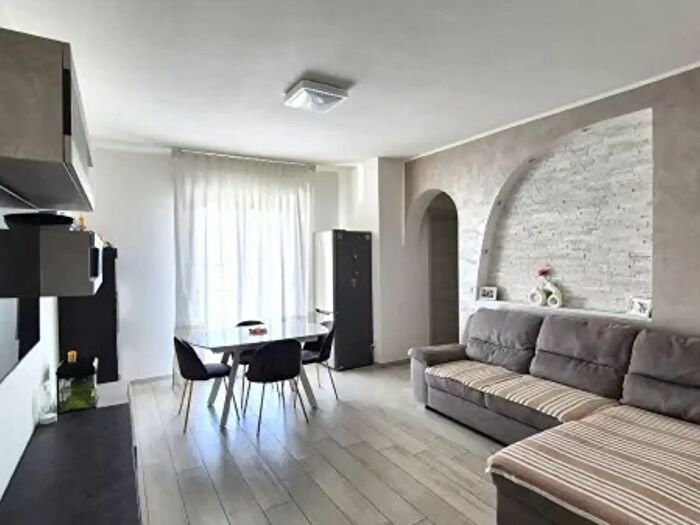 Appartamento trilocale in vendita in Via Villanova, Viterbo