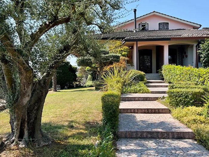 Casa quadrilocale in vendita in Via Palù Inferiore, Pernumia