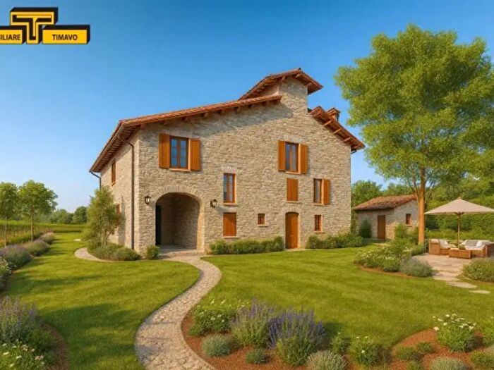 Casa con 6 locali in vendita in Via Mandrio, Correggio