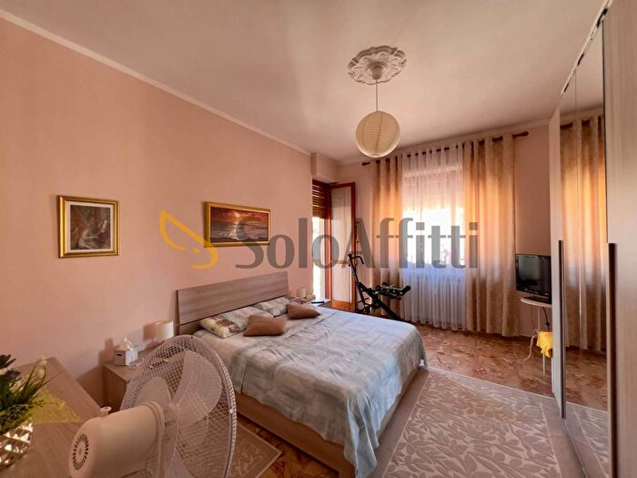 Appartamento trilocale in affitto in Via San Francesco DAssisi, Nichelino