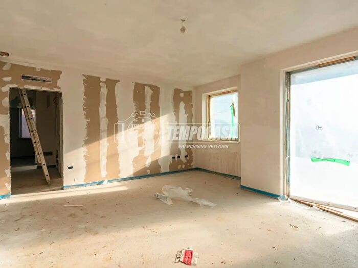 Appartamento in vendita in Via Casali, Pioraco