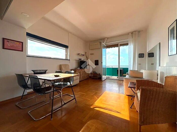 Appartamento bilocale in vendita in Corso Valparaiso, Chiavari