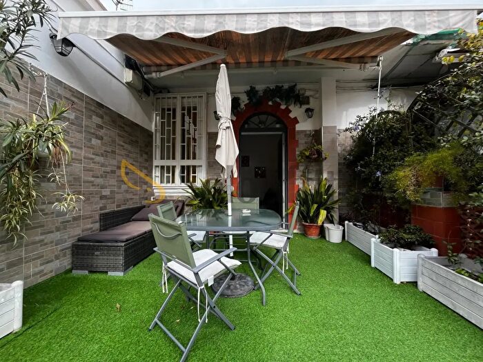 Appartamento trilocale in affitto in Discesa Sanità, Napoli