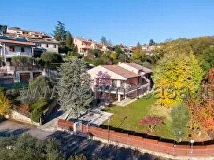 Casa con 10 locali in vendita in Via delle Ginestre, Negrar