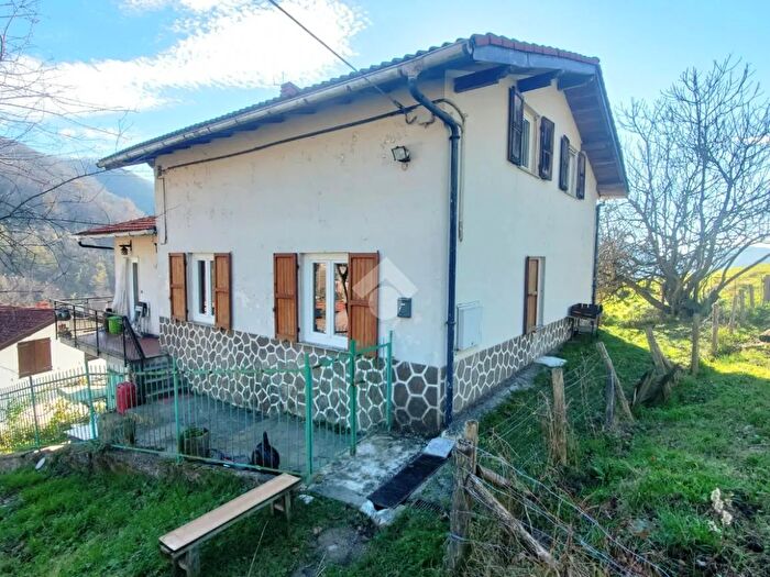 Appartamento trilocale in vendita in Località Minceto, Ronco Scrivia