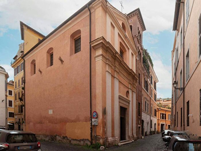 Appartamento trilocale in affitto in Vicolo del Divino Amore, Montecitorio, Roma