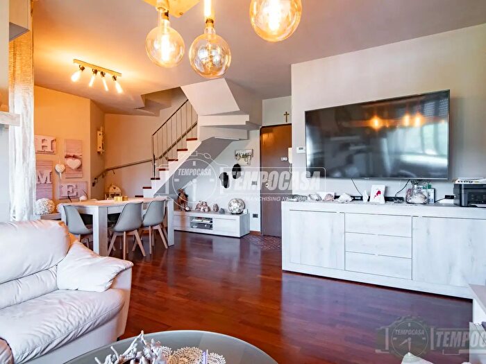 Appartamento con 5 locali in vendita in Via Fiore Martelli B, Monza