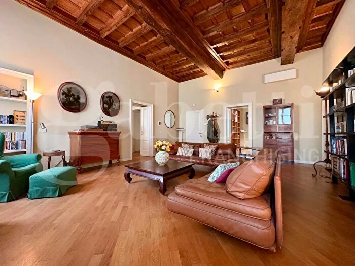 Appartamento trilocale in vendita in Via Bernardino Gatti, Cremona