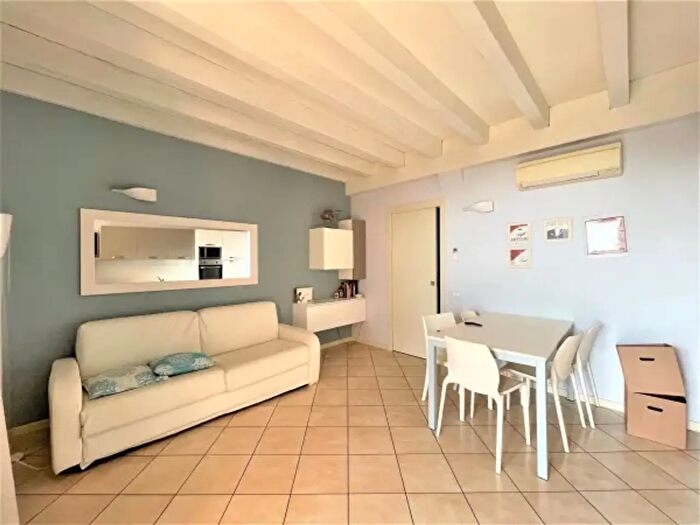 Appartamento trilocale in vendita in Via Giovanni Pascoli, Manerba Del Garda