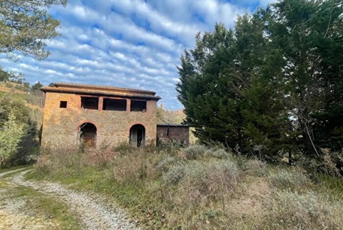 Casa in vendita in Montalcino