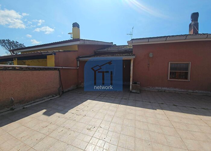 Appartamento trilocale in vendita in Via Ermanno Giglio Tos, Roma