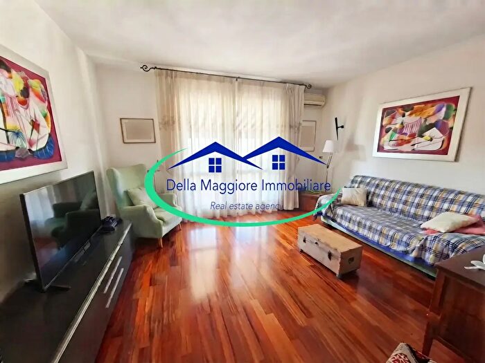 Casa con 5 locali in vendita in Livorno
