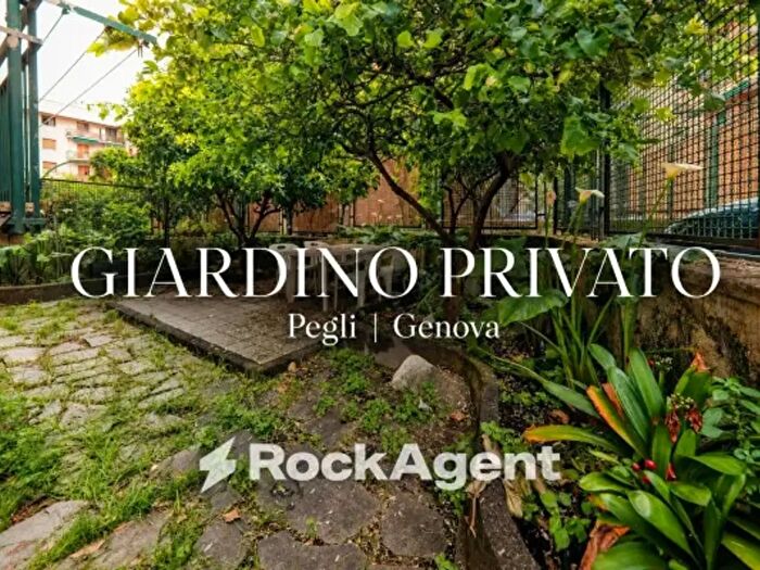 Appartamento trilocale in vendita in Via Antica Romana di Pegli, Genova