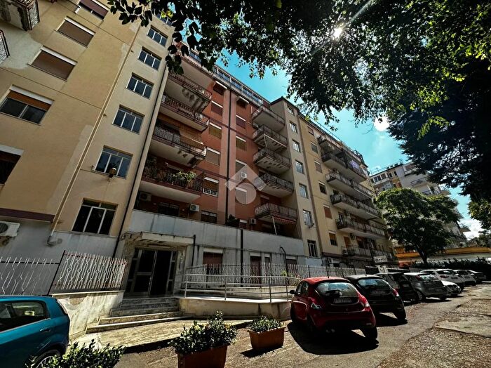 Appartamento quadrilocale in vendita in Via Veronica Gambara, Palermo